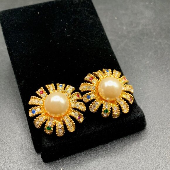 Vintage 80s Daisy Flowers Clipon Earrings Rhinestones Pearl Accents Floral - Picture 2 of 6